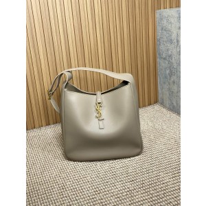 생로랑 생로랑 LE 5 A 7 라지 호보백 753837