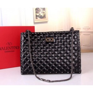 발렌티노 스파이크 쇼퍼백 GARAVANI ROCKSTUD SPIKE SHOPPING BAG V520010
