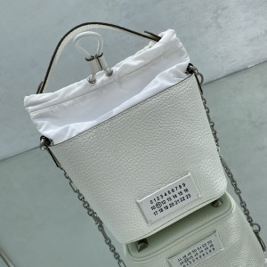 메종 마르지엘라 5AC 버킷백 화이트 3305