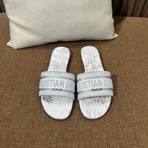 디올 디웨이 슬리퍼 정품급