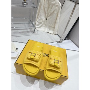 펜디 슬리퍼