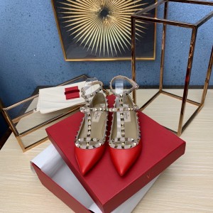 Valentino 발렌티노 락스터드 플랫슈즈